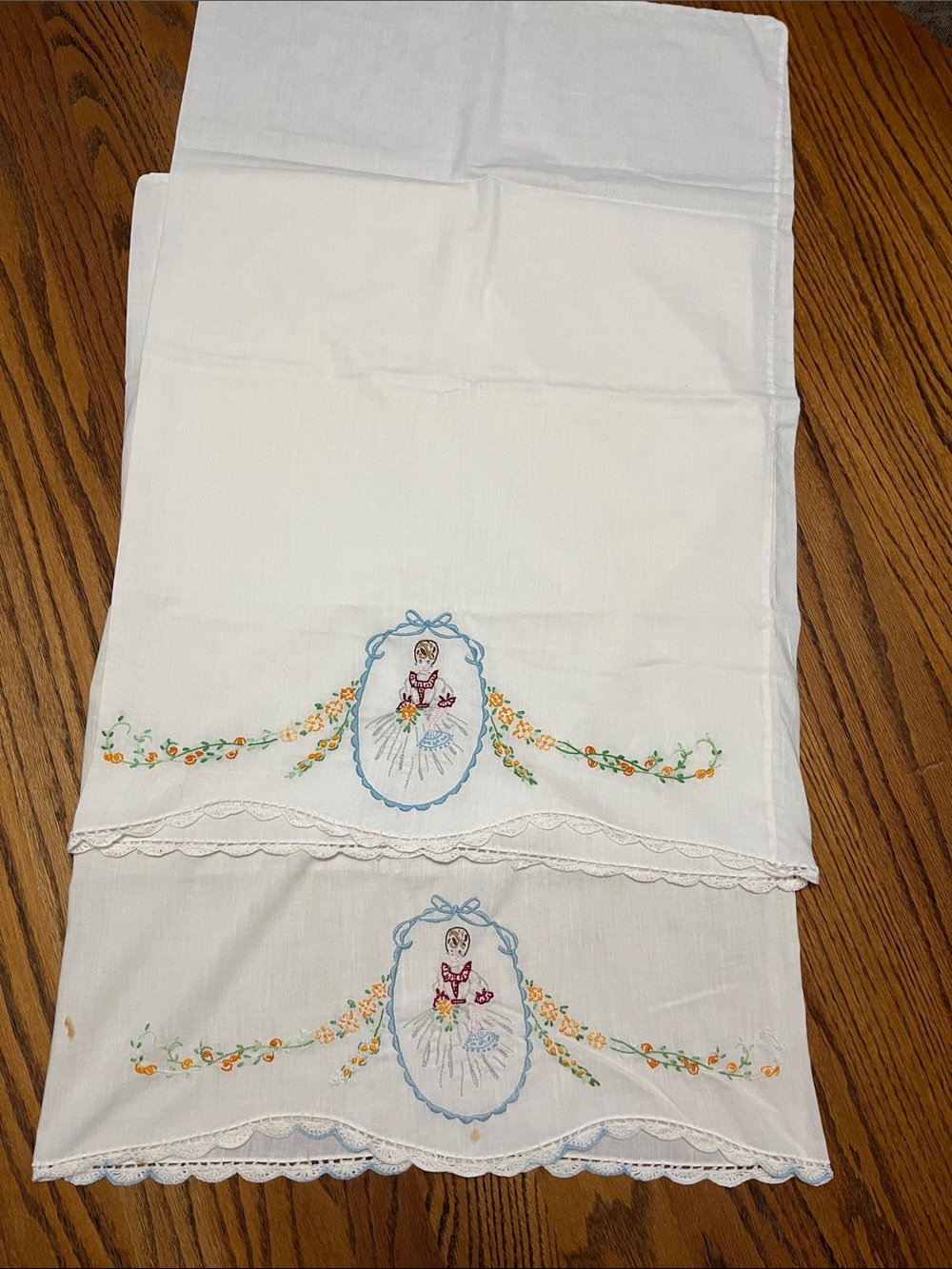 Vtg Embroidered White Cotton Pillowcases with Blue Floral Medallion